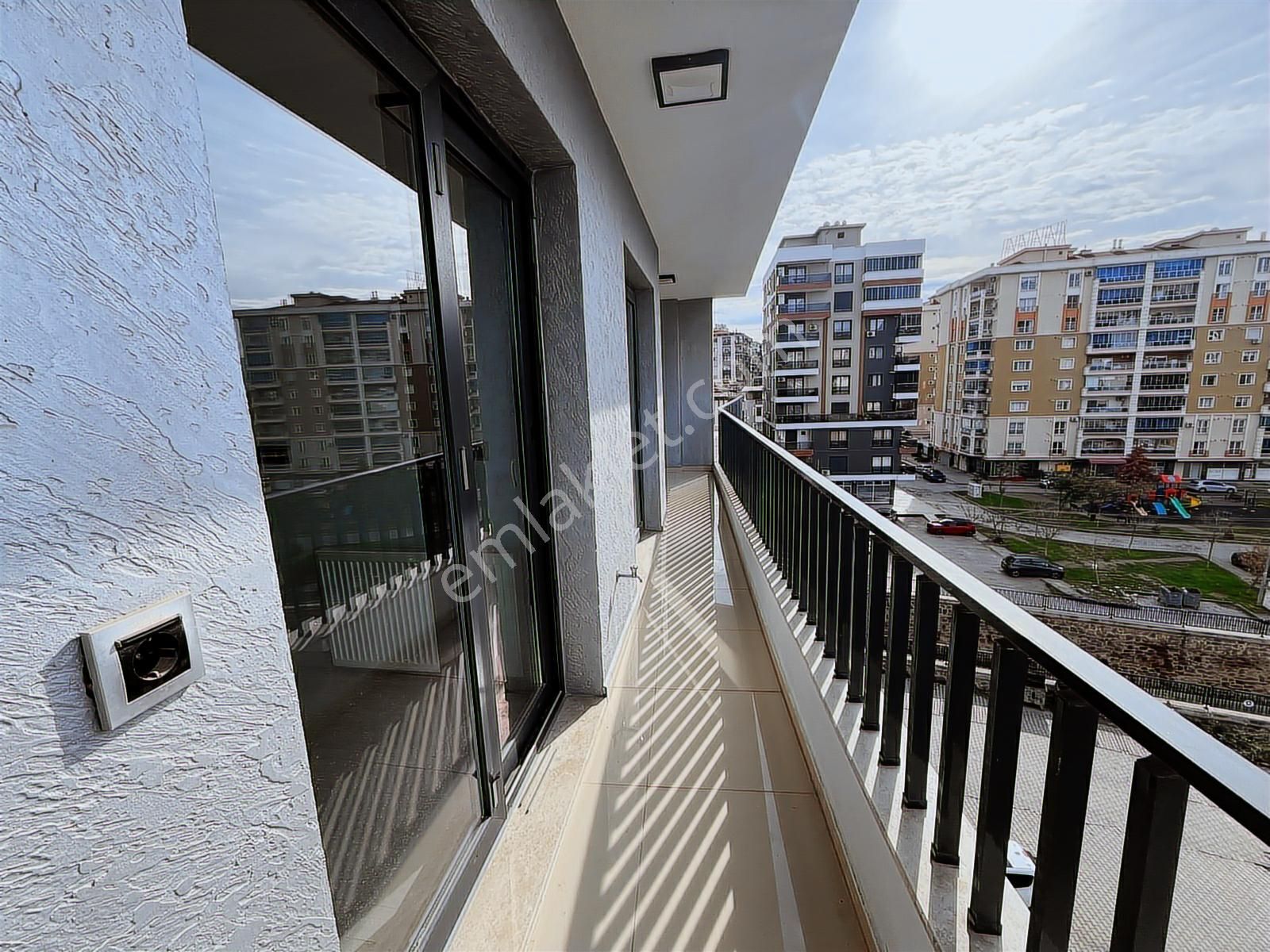 Avcılar Prestij Sitesinde Satılık 2+1 Lüks Daire - Görsel 13