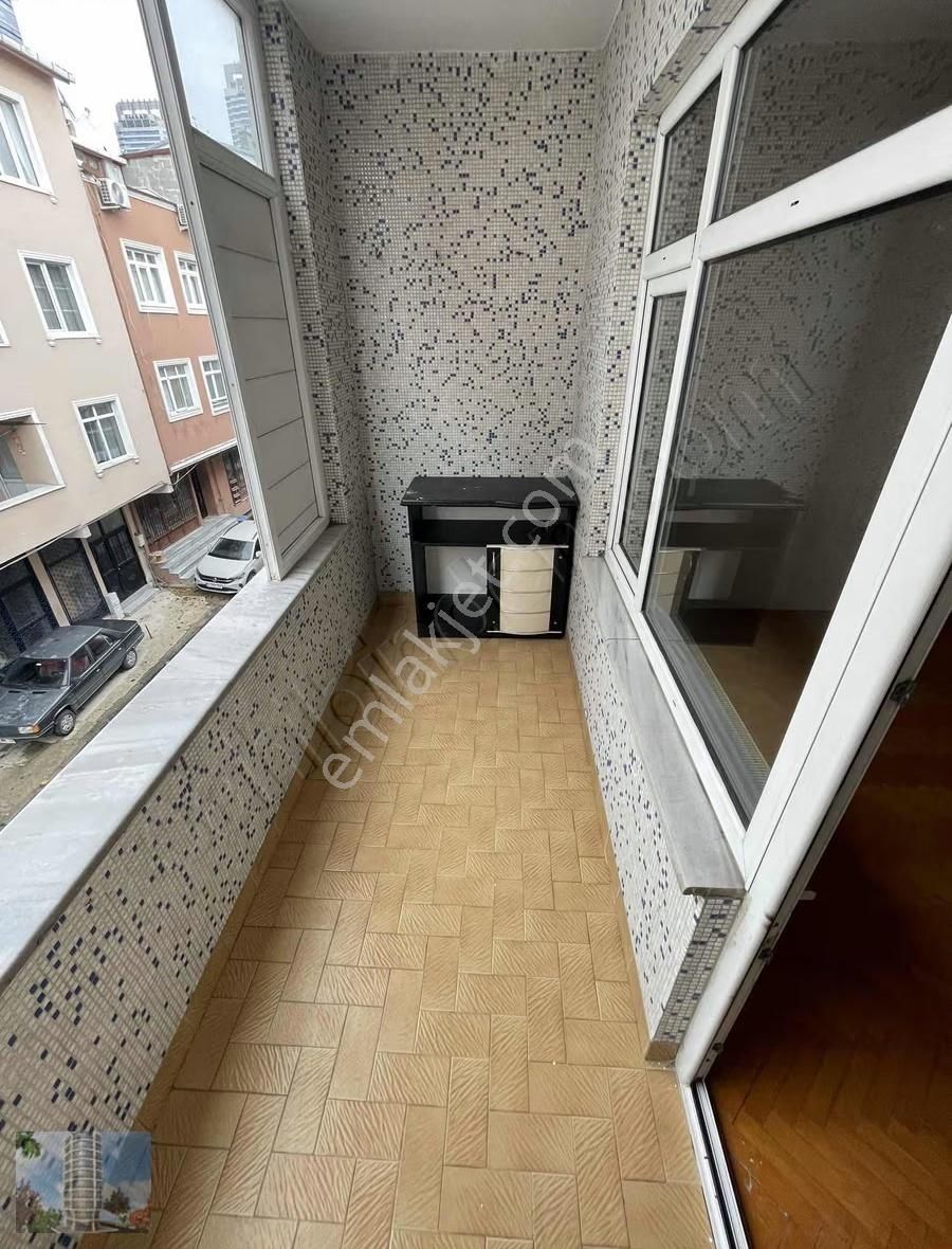 Ünalan Mah. Metro-metrobüsün Yanıbaşında 2+1 Kiralık Daire - Görsel 3