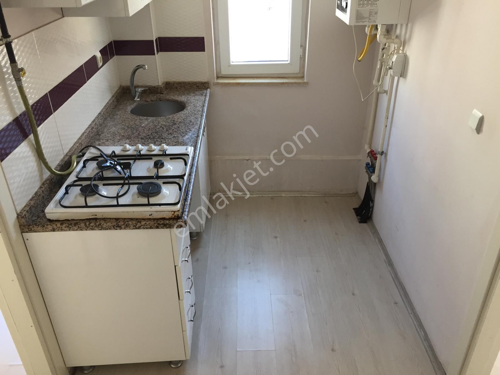 Eczacılık Fakültesi Yakını 1+1 Ayrı Mutfaklı Geniş Daire - Görsel 12