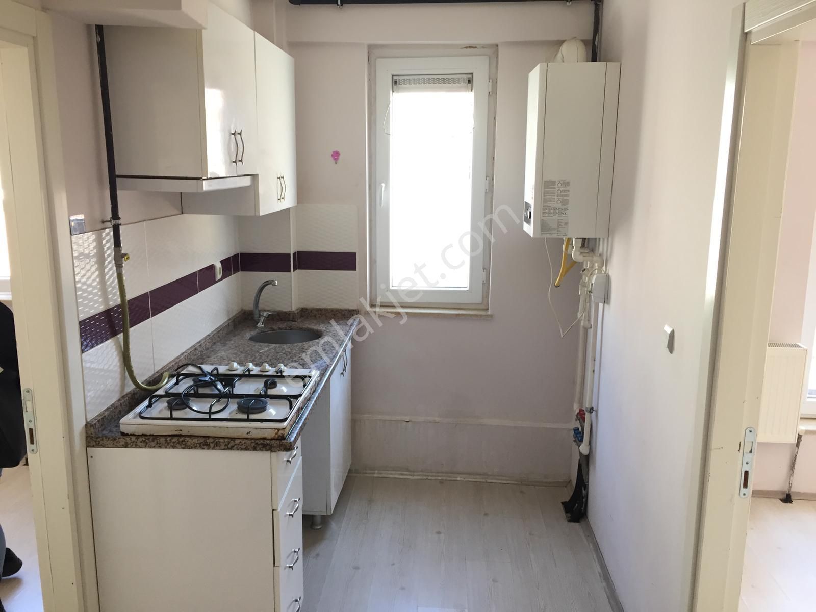 Eczacılık Fakültesi Yakını 1+1 Ayrı Mutfaklı Geniş Daire - Görsel 10