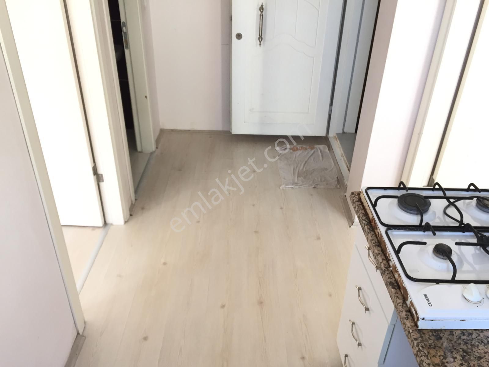 Eczacılık Fakültesi Yakını 1+1 Ayrı Mutfaklı Geniş Daire - Görsel 14