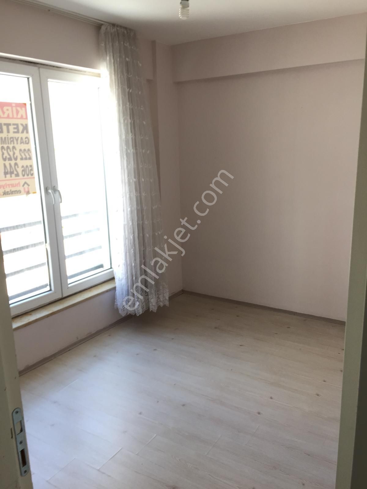 Eczacılık Fakültesi Yakını 1+1 Ayrı Mutfaklı Geniş Daire - Görsel 5