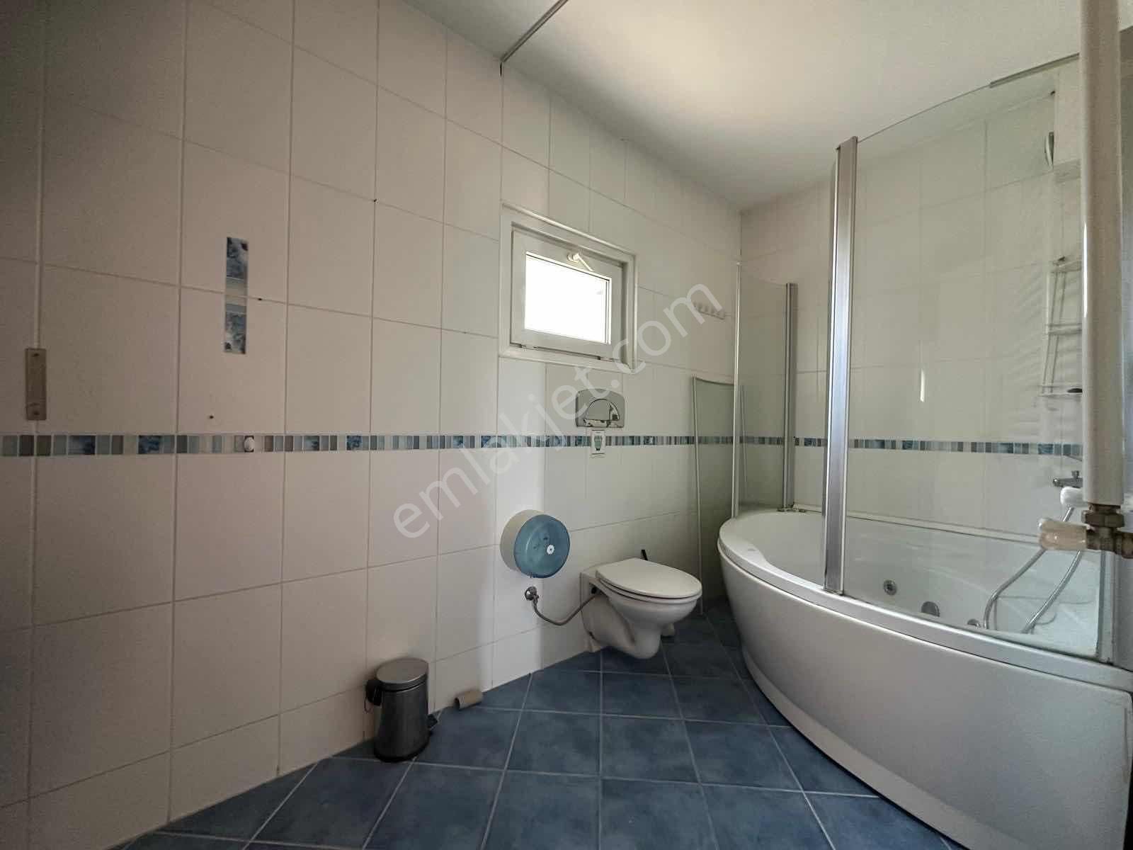 Ata 2 Sit. Üst Konumda -kendine Ait Otoparklı 5+2 Boş Villa - Görsel 17