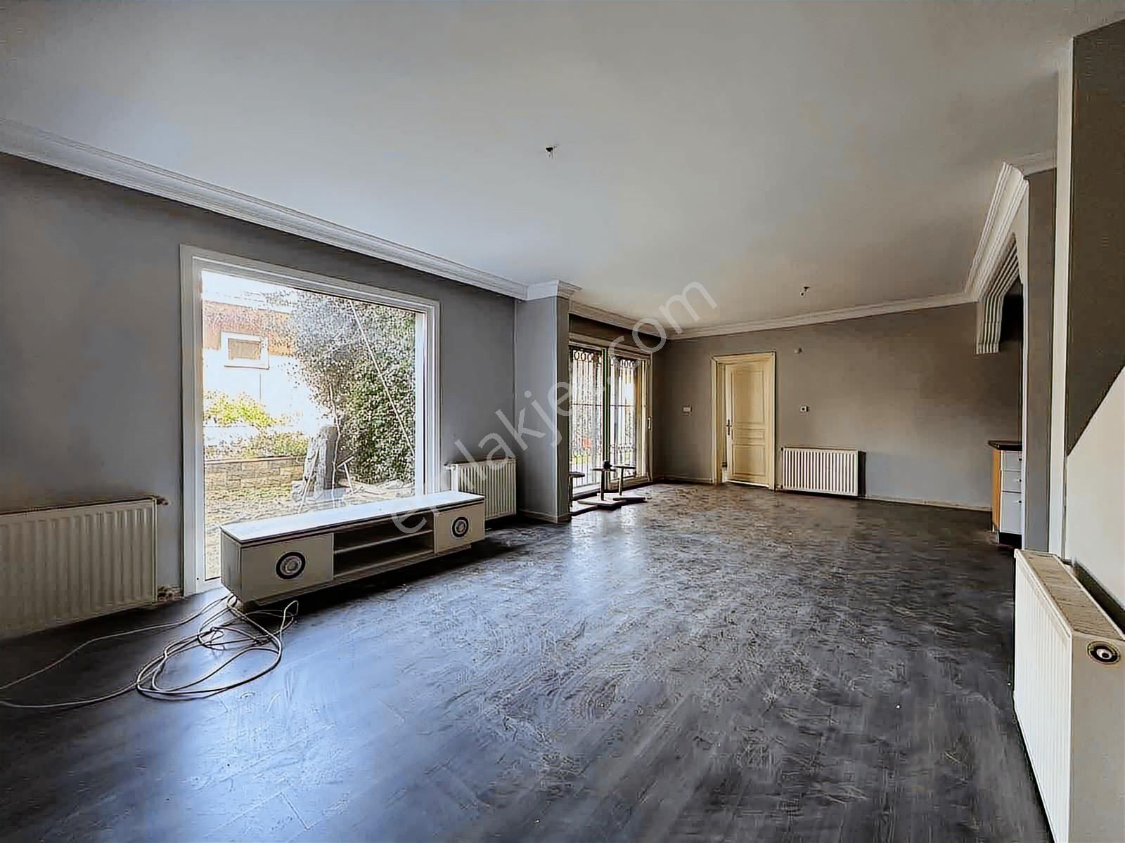 Ata 2 Sit. Üst Konumda -kendine Ait Otoparklı 5+2 Boş Villa - Görsel 11