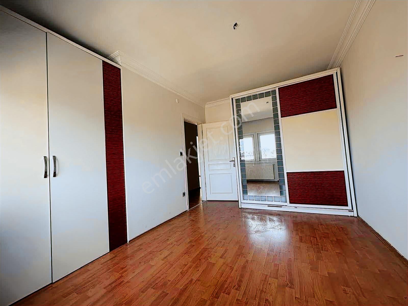 Ata 2 Sit. Üst Konumda -kendine Ait Otoparklı 5+2 Boş Villa - Görsel 12