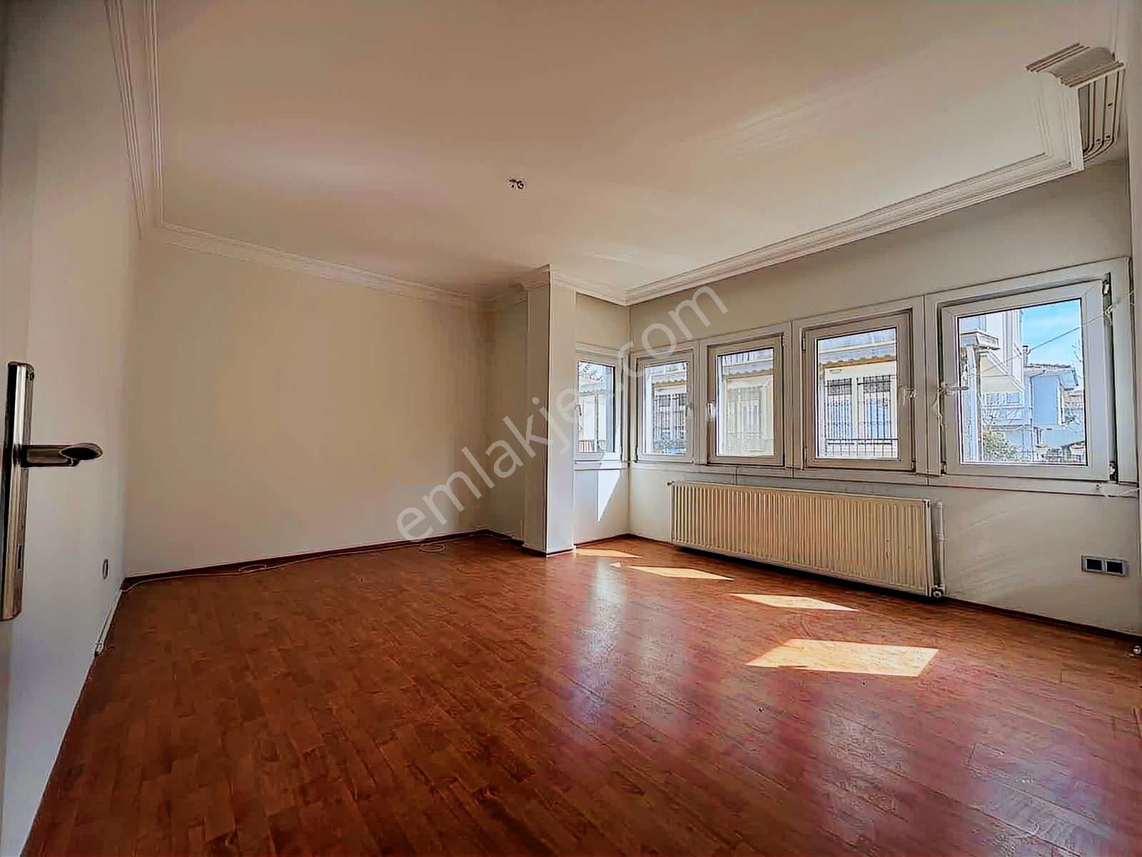 Ata 2 Sit. Üst Konumda -kendine Ait Otoparklı 5+2 Boş Villa - Görsel 28