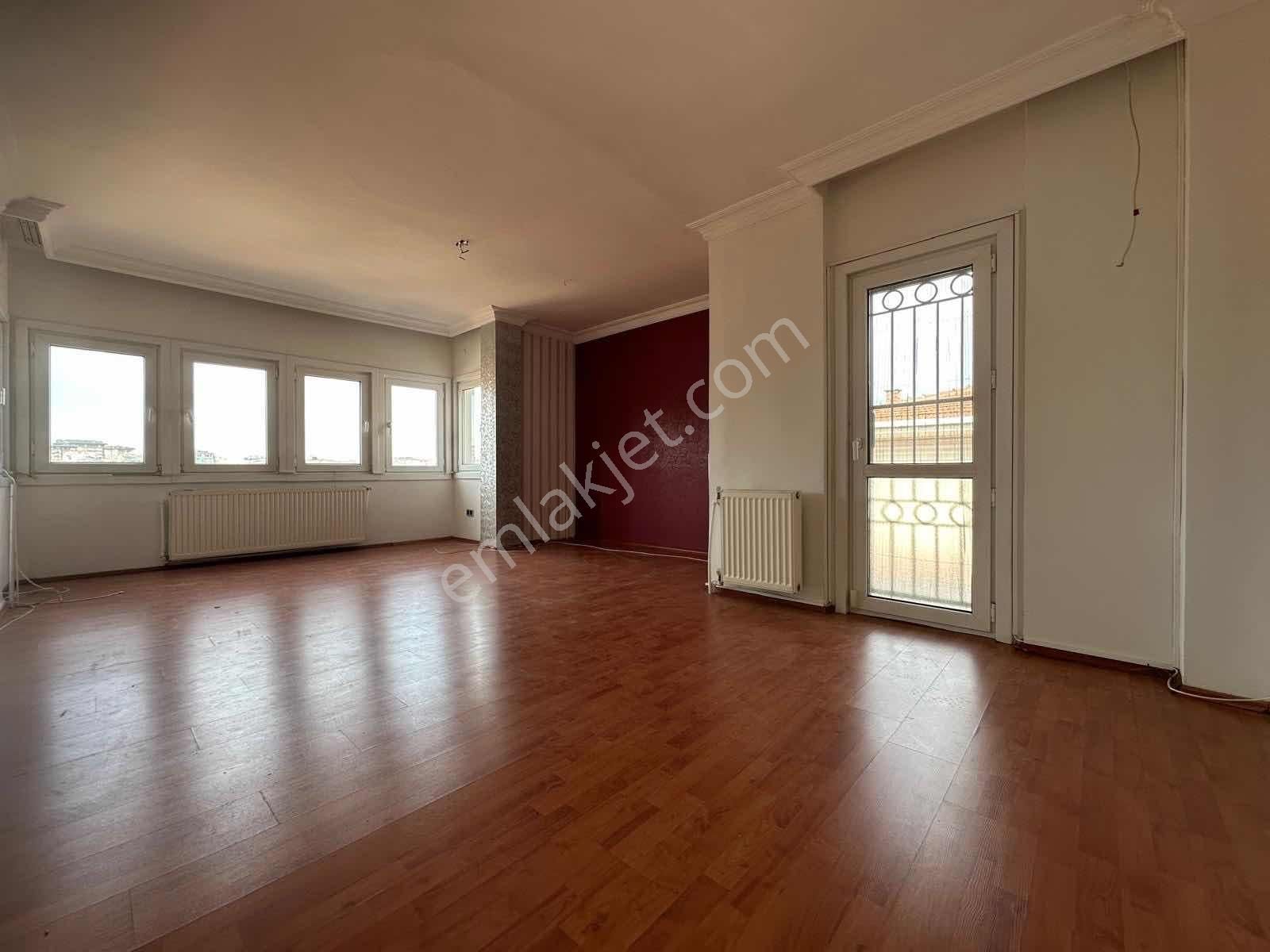 Ata 2 Sit. Üst Konumda -kendine Ait Otoparklı 5+2 Boş Villa - Görsel 30