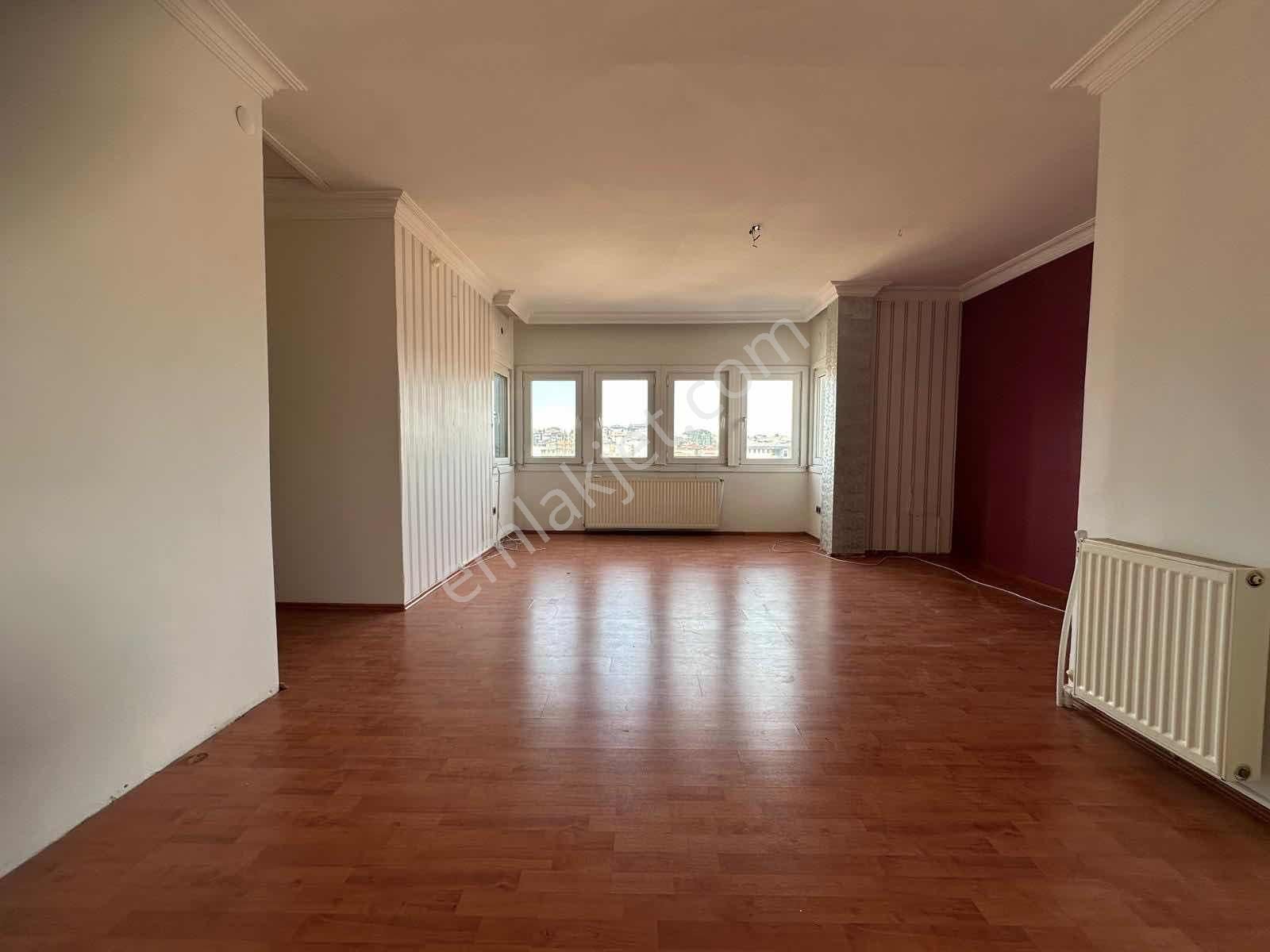 Ata 2 Sit. Üst Konumda -kendine Ait Otoparklı 5+2 Boş Villa - Görsel 16