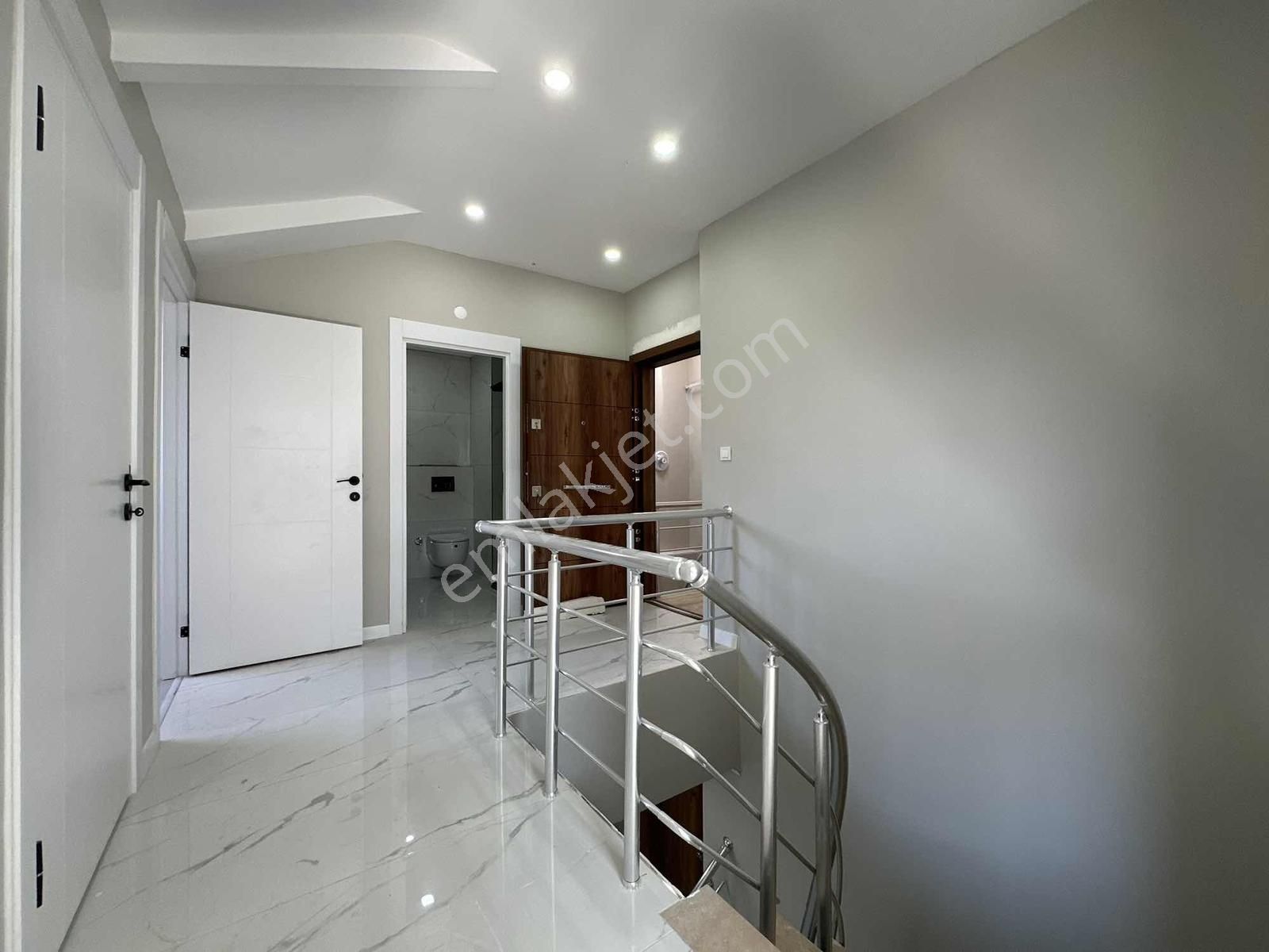 Ferah Mahallesinde Merkezi Konumda Muhteşem 4+1 Geniş Dublex - Görsel 6