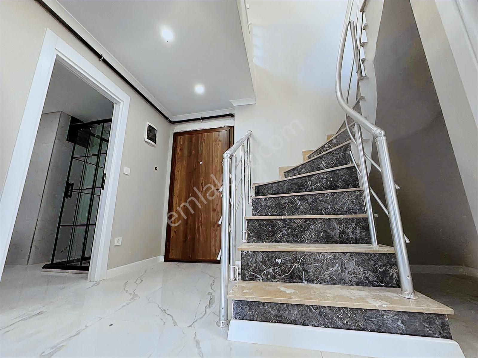 Ferah Mahallesinde Merkezi Konumda Muhteşem 4+1 Geniş Dublex - Görsel 5