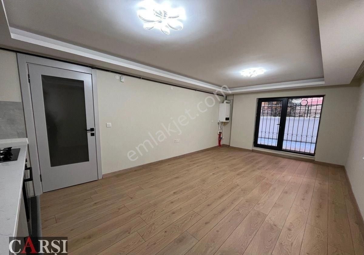 Çarşı"dan İlk Siz Oturun !!!sıfır Binada Metro Yakını Teraslı 1+1 - Görsel 9