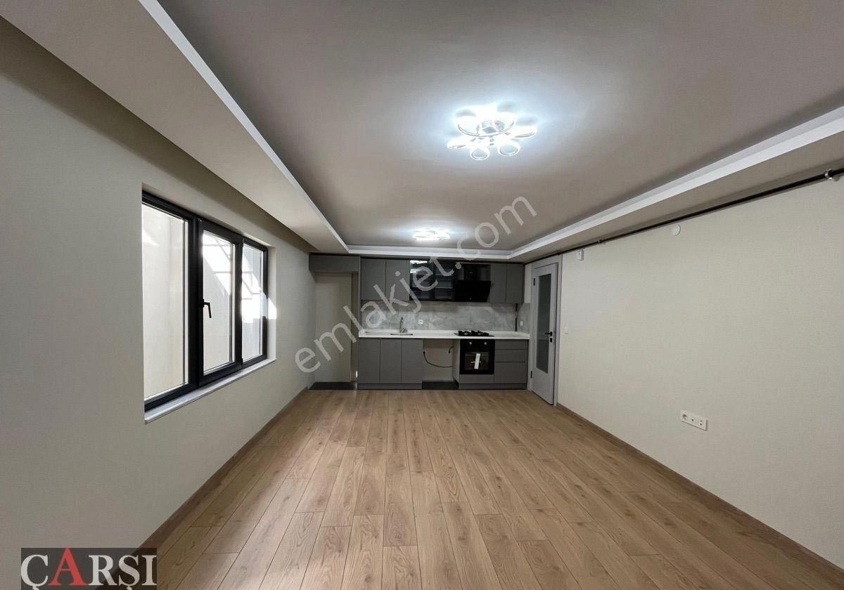 Çarşı"dan İlk Siz Oturun !!!sıfır Binada Metro Yakını Teraslı 1+1 - Görsel 14