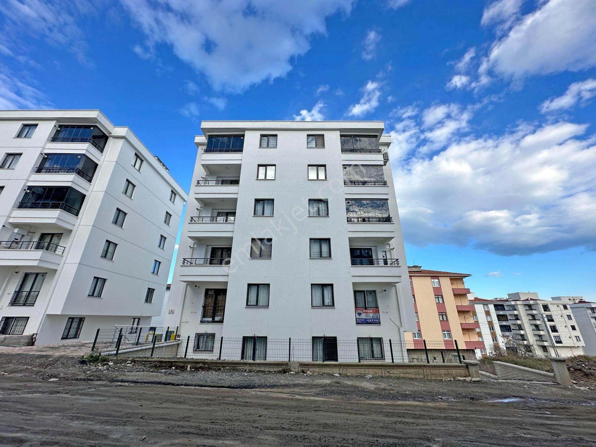 Hüseyin Boylu'dan Körfez'de Satılık Eşyalı 1+1 Daire