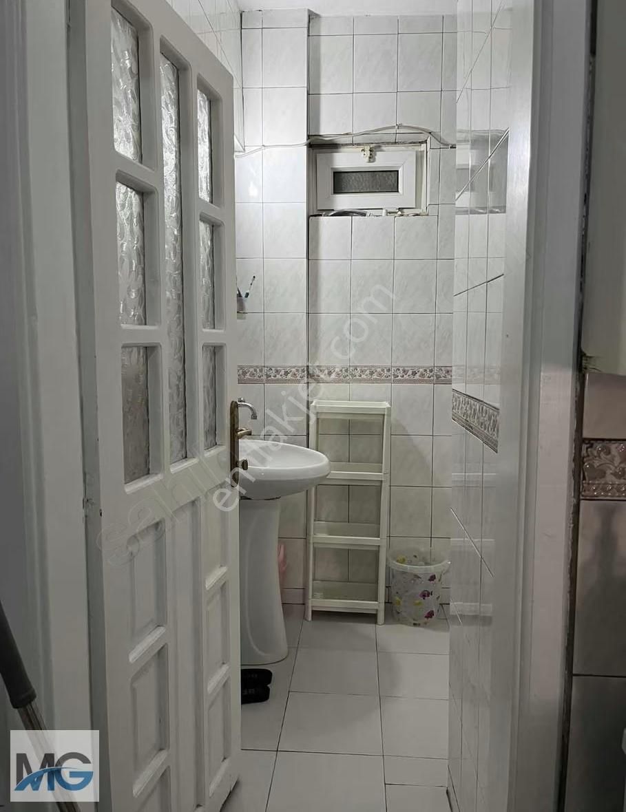 Barboros Caddesi Üzeri Tek Daire Üstü 130 M2 2+1 - Görsel 8