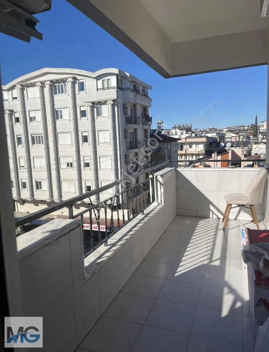 Barboros Caddesi Üzeri Tek Daire Üstü 130 M2 2+1 - Görsel 11