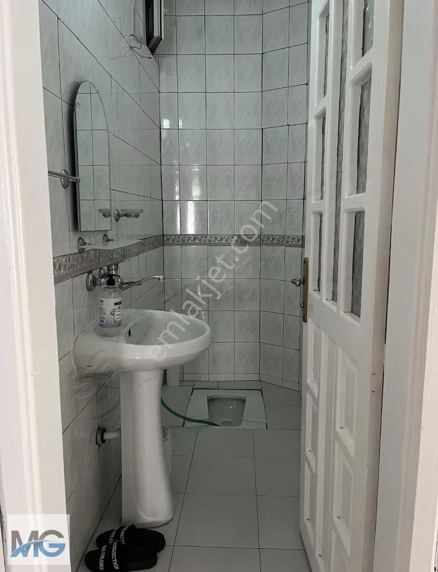 Barboros Caddesi Üzeri Tek Daire Üstü 130 M2 2+1 - Görsel 6