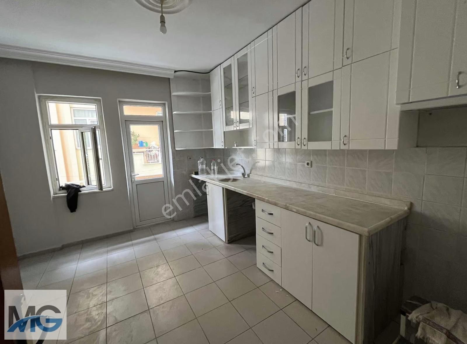 Adliye Yakını Kiralık Ara Kat 3+1