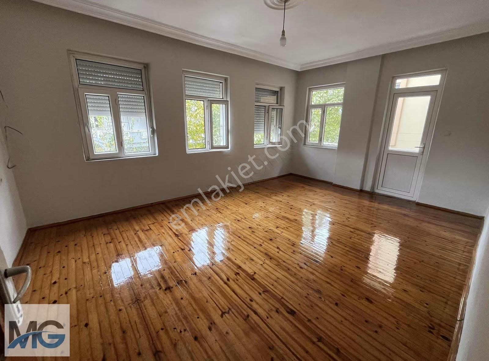 Adliye Yakını Kiralık Ara Kat 3+1 - Görsel 11