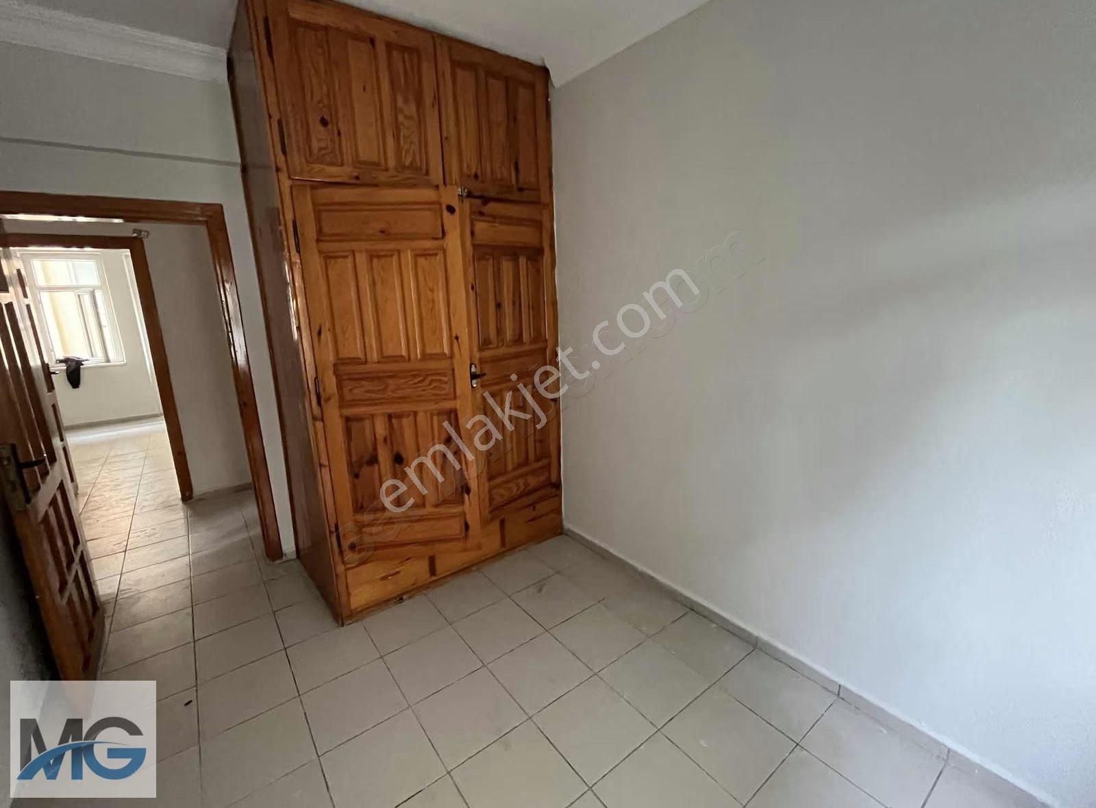 Adliye Yakını Kiralık Ara Kat 3+1 - Görsel 3