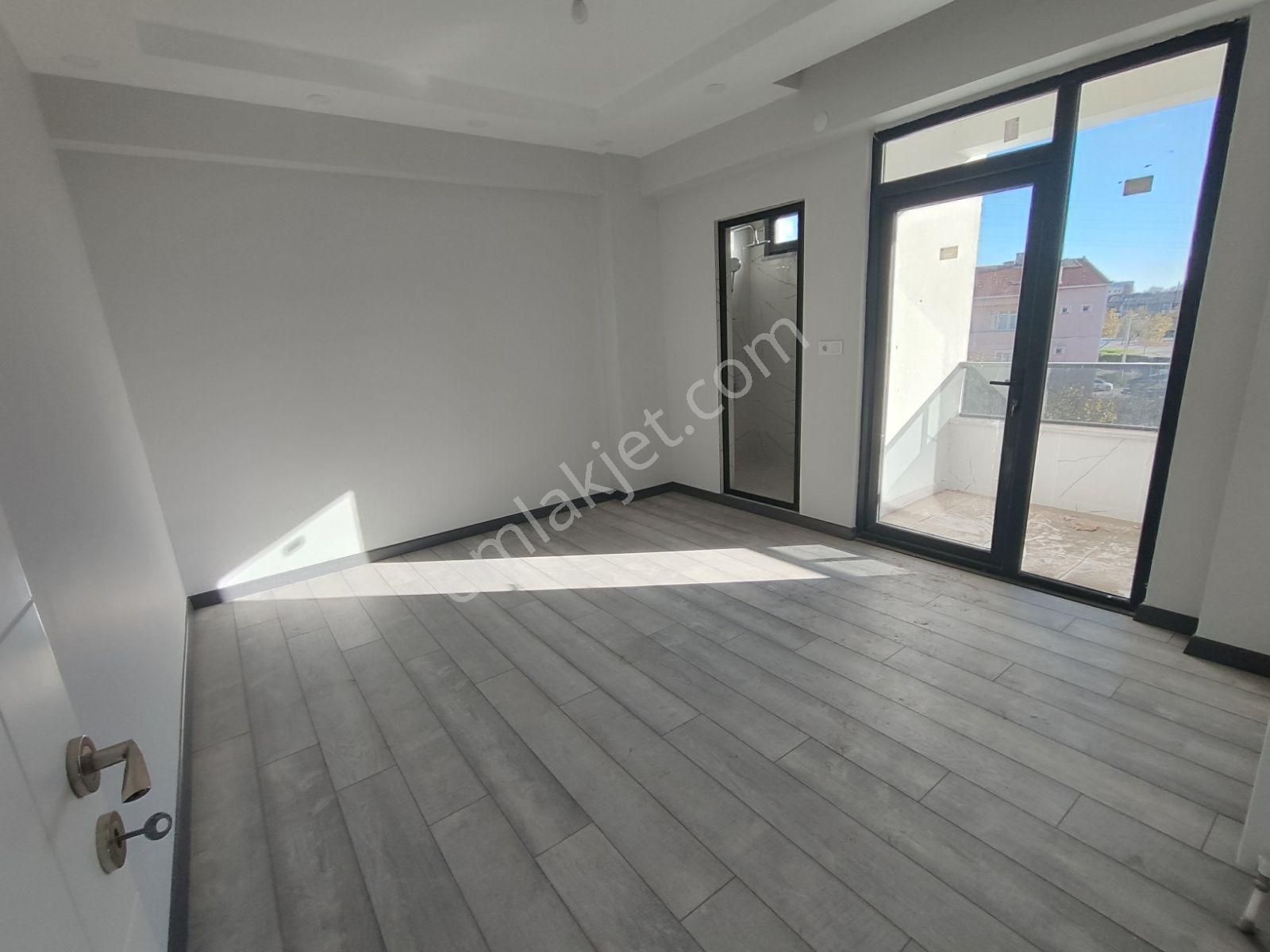 Rumeli Mekke Camii Civarı 2 Bloklu Sitede Lüks 2+1 Ara Kat - Görsel 2