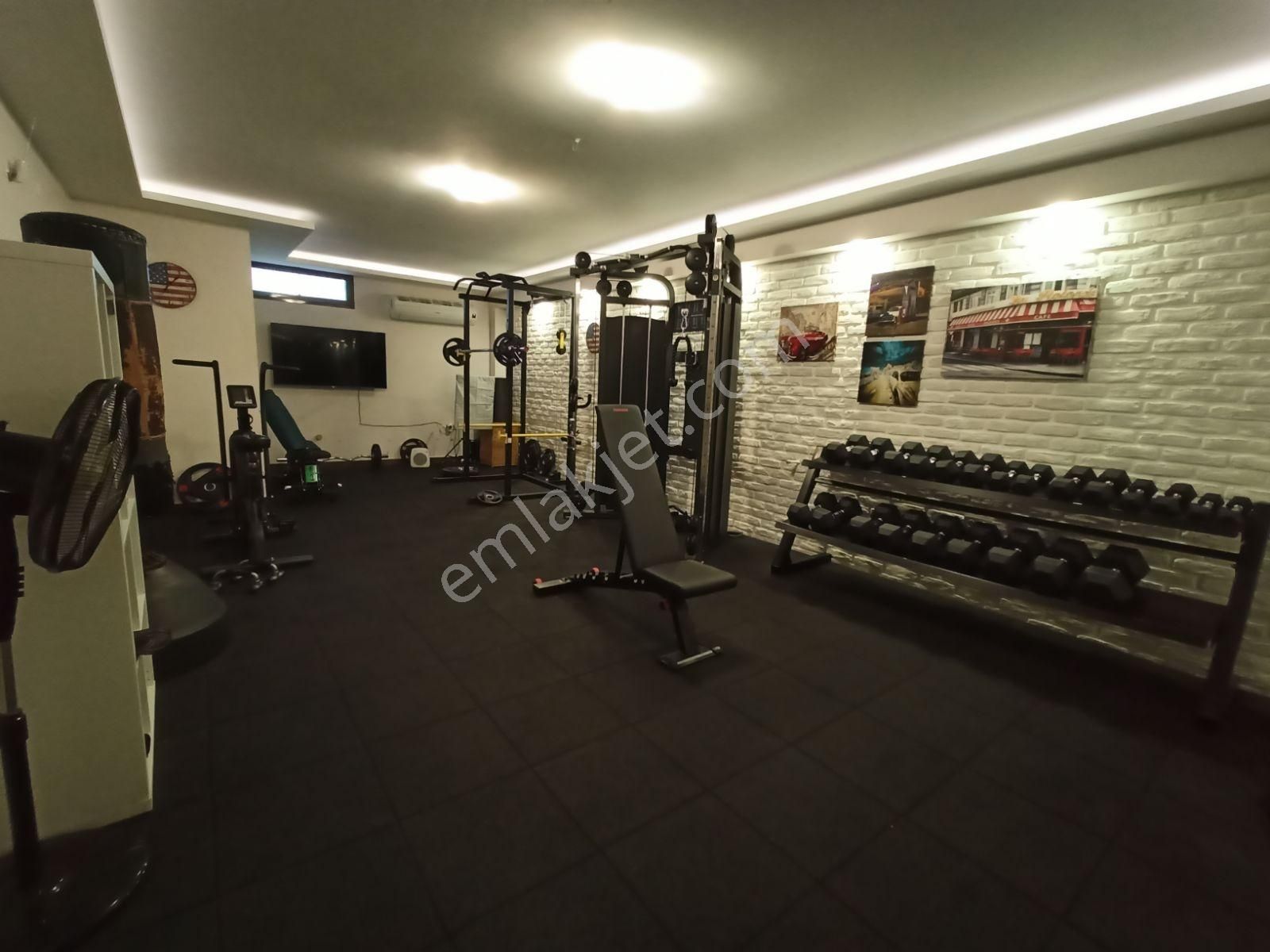 Kuşadası'nda Güvenlikli Sitede Özel Havuzlu Manzaralı Villa - Görsel 35