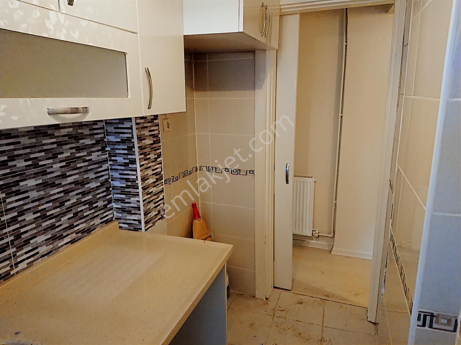 Kocamustafaşa Merkezi Konum 90mk 2+1 Müstakil Bahçel 2.250.000tl - Görsel 17