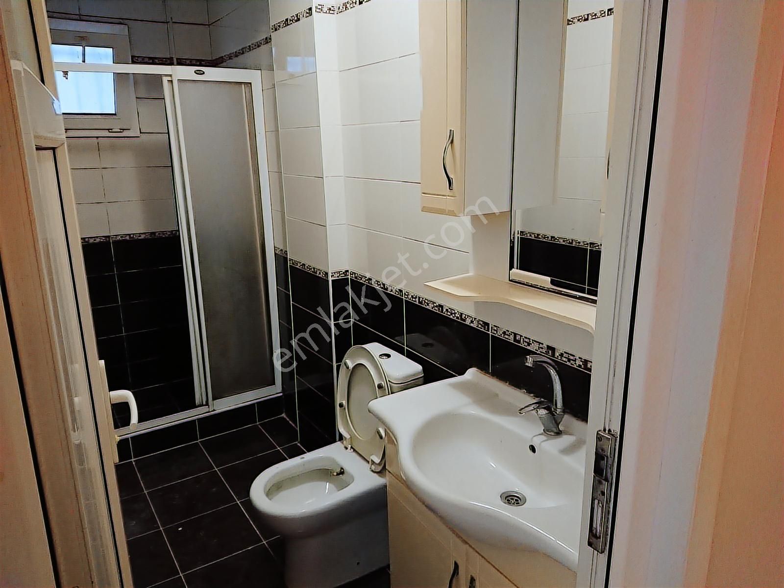 Kocamustafaşa Merkezi Konum 90mk 2+1 Müstakil Bahçel 2.250.000tl - Görsel 23