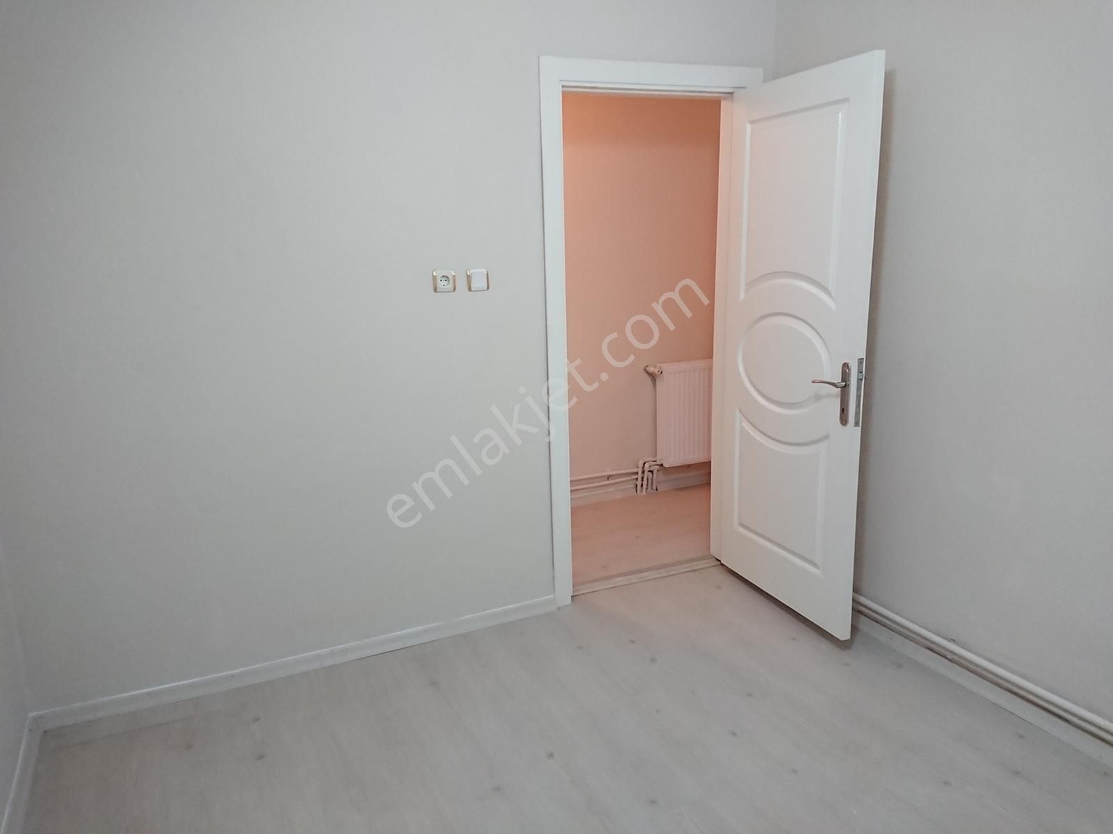 Kocamustafaşa Merkezi Konum 90mk 2+1 Müstakil Bahçel 2.250.000tl - Görsel 25