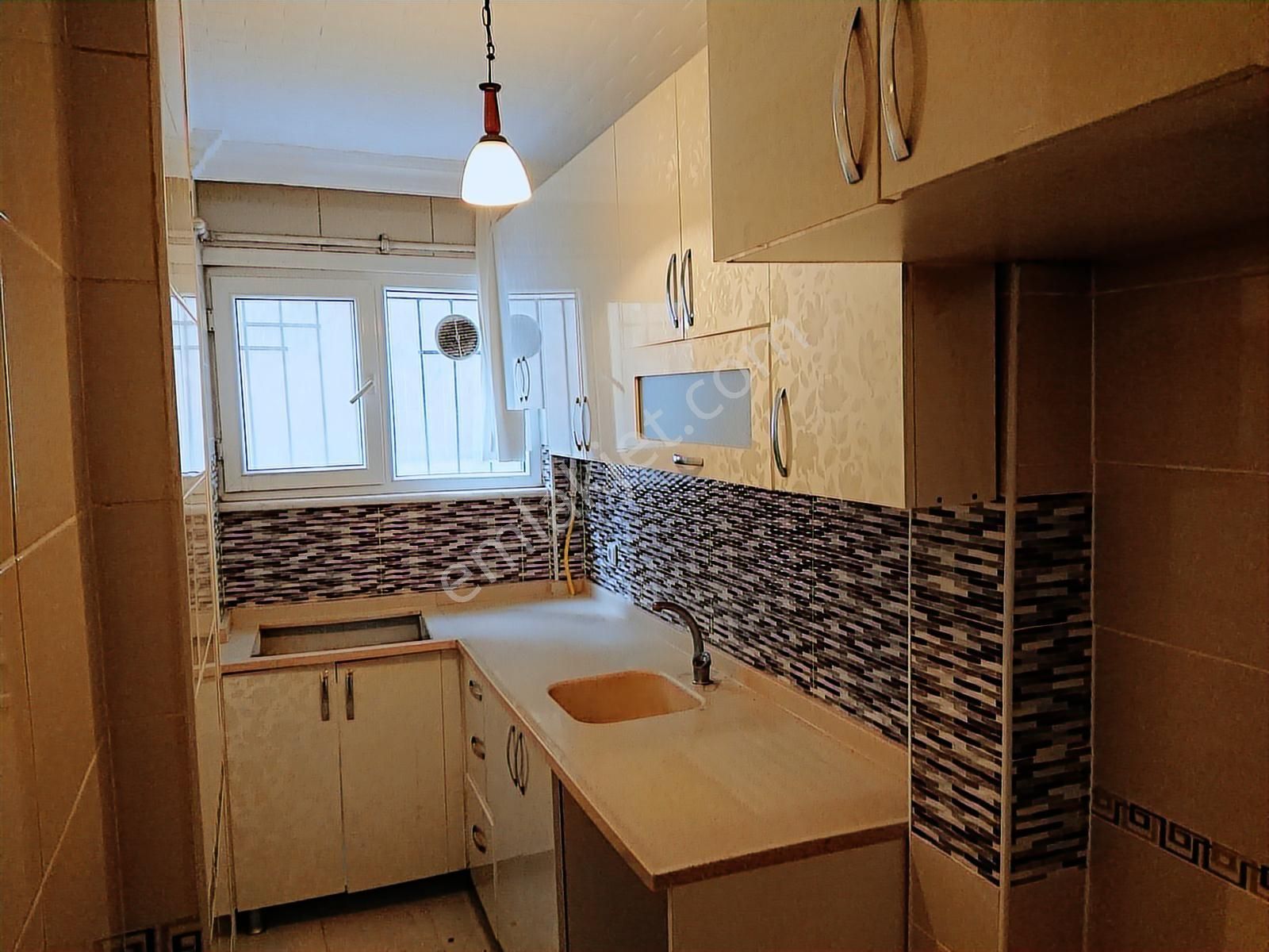 Kocamustafaşa Merkezi Konum 90mk 2+1 Müstakil Bahçel 2.250.000tl - Görsel 6