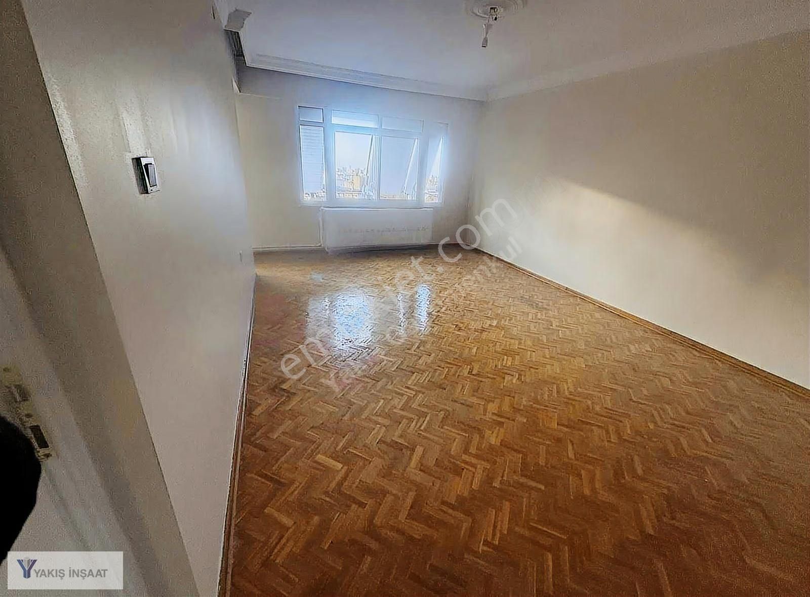 Yeşılyurt Esenlik Mahallesinde 3+1 Geniş Daıre