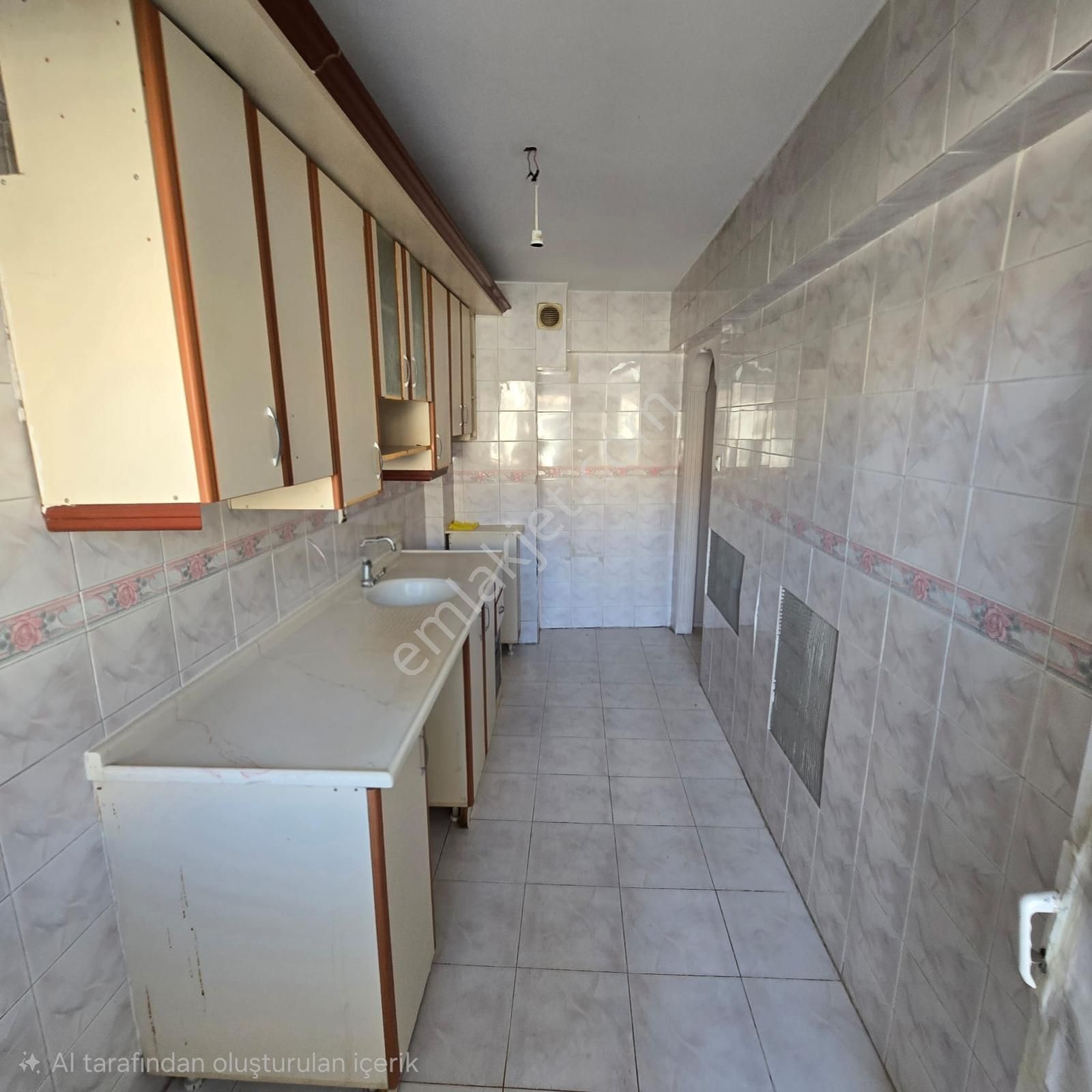 Gülyaka Mah. Saim Çıkrıkçı Caddesi Yakını 3+1 Daire - Görsel 14