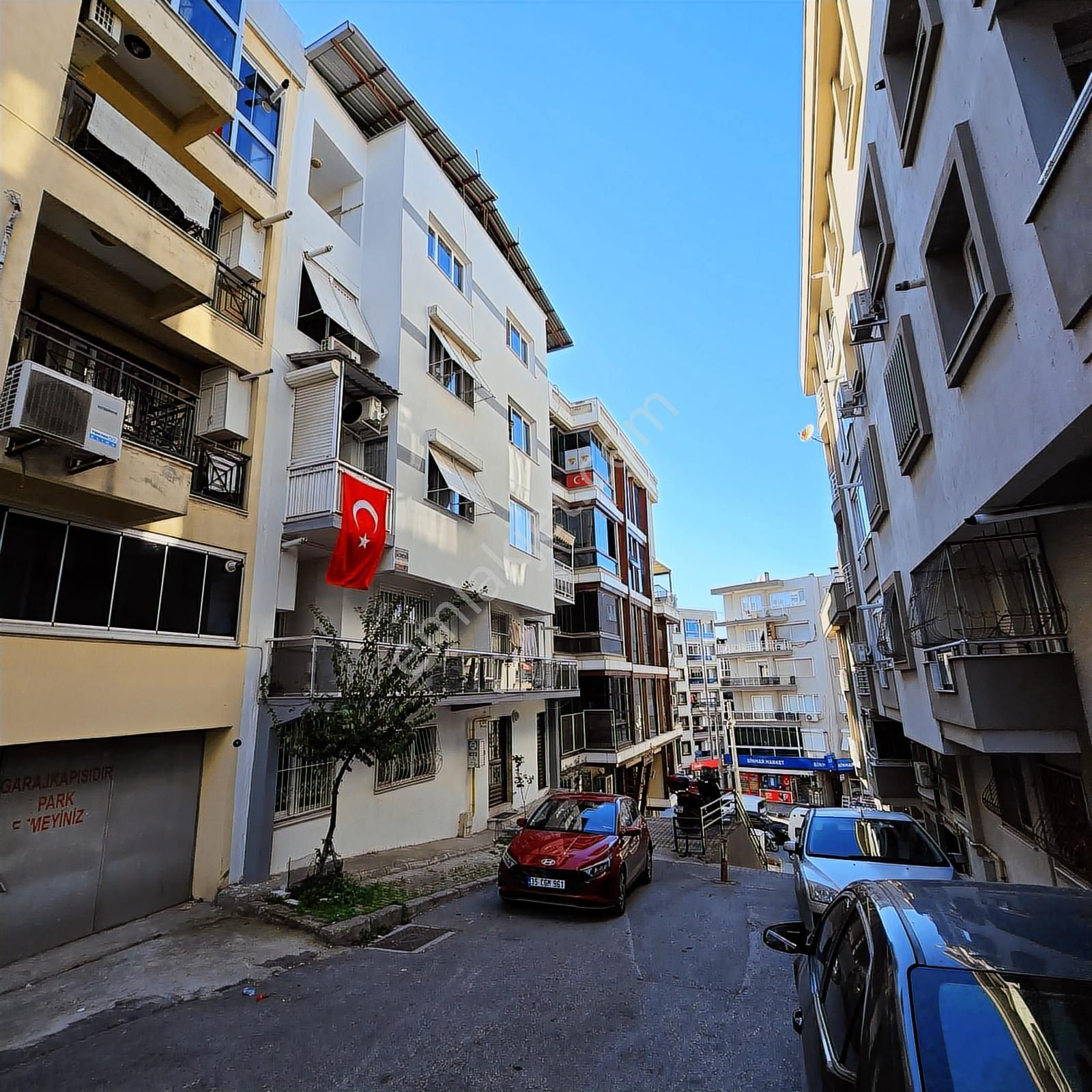 Gülyaka Mah. Saim Çıkrıkçı Caddesi Yakını 3+1 Daire - Görsel 9