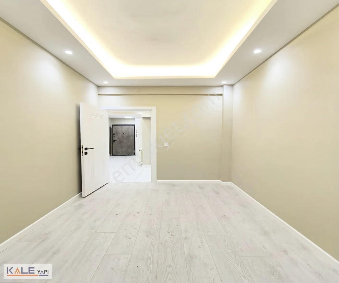 Ardıclı Mahallesinde Kapalı Semt Pazarına Yakın 2+1 Giriş Kat - Görsel 23