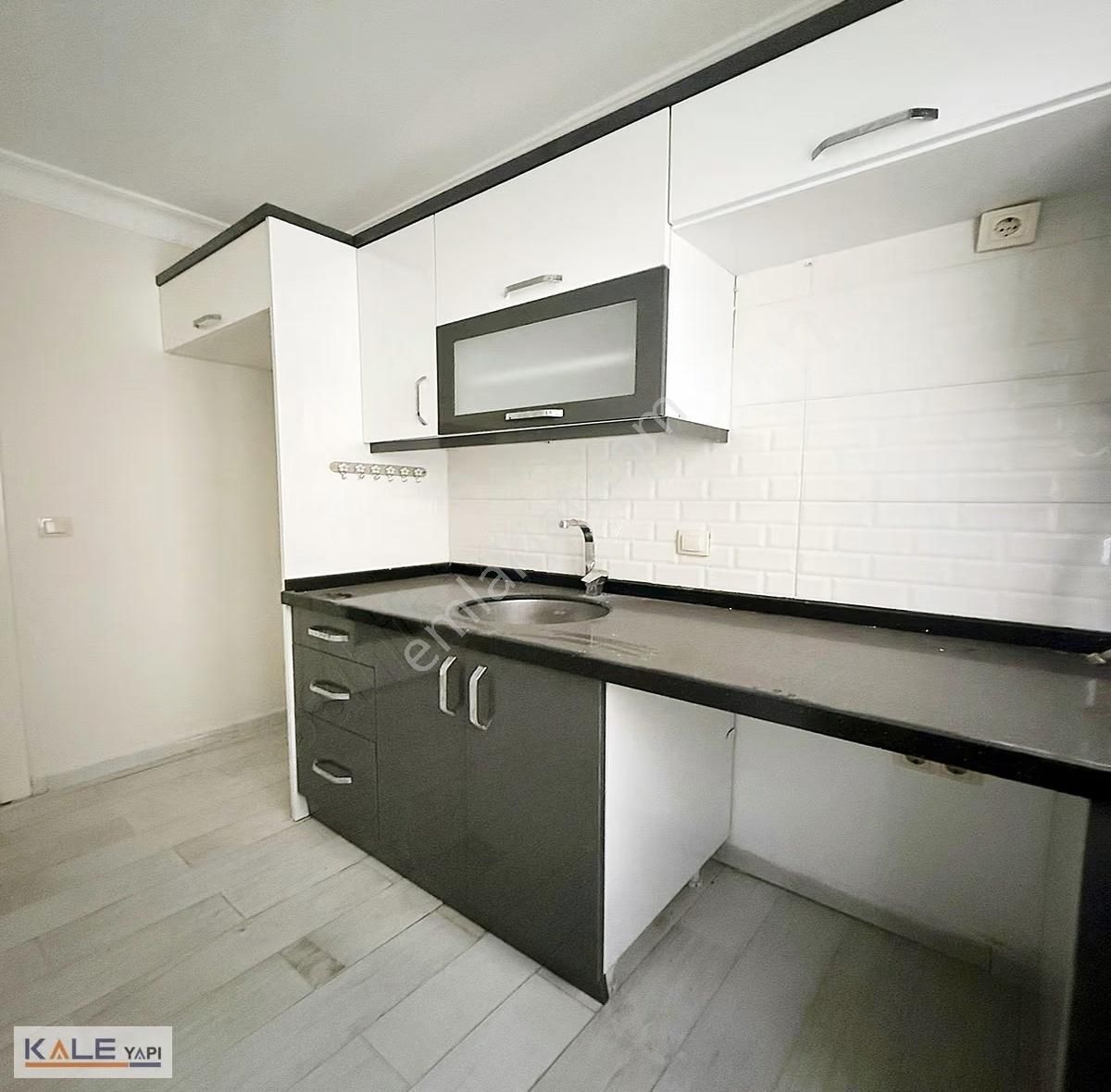 Bahçeşehir Lokasyonunda Yatırıma Uygun 3+1 Daire - Görsel 8