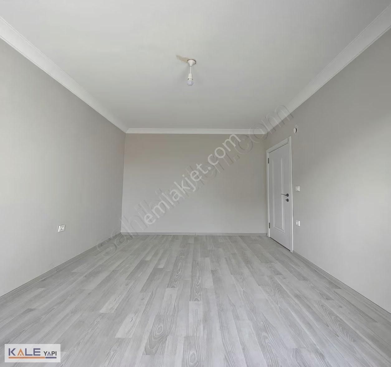 Büyükçekmece Kumburgaz'da Yılın Son Fırsatı Satılık 2+1 Daire - Görsel 3