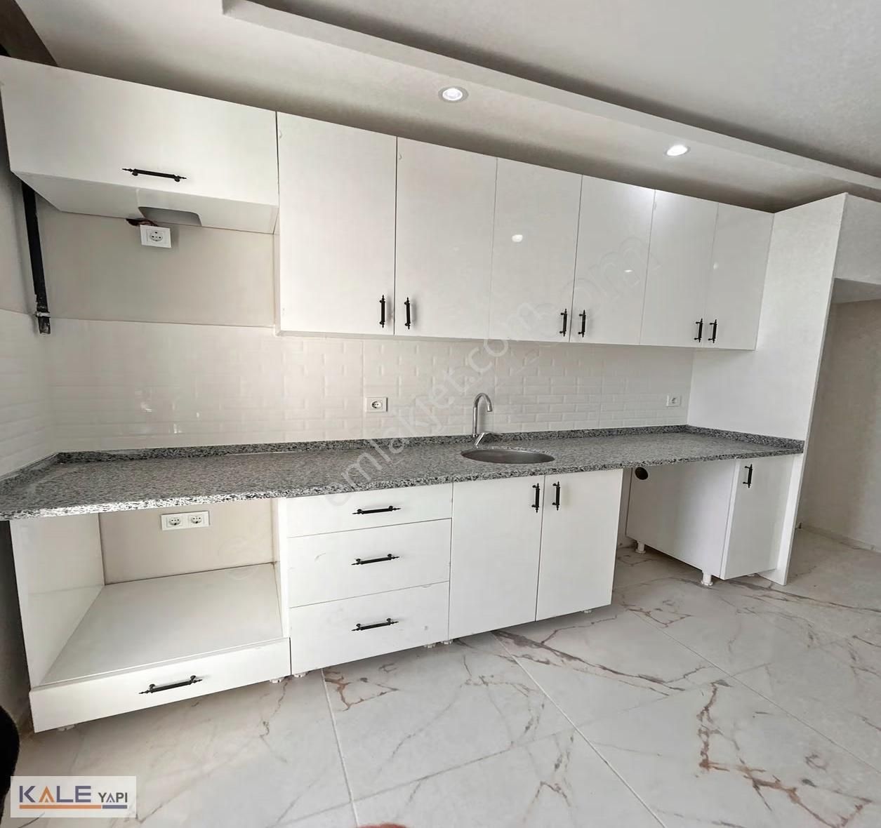 Büyükçekmece Kumburgaz'da Yılın Son Fırsatı Satılık 2+1 Daire - Görsel 27