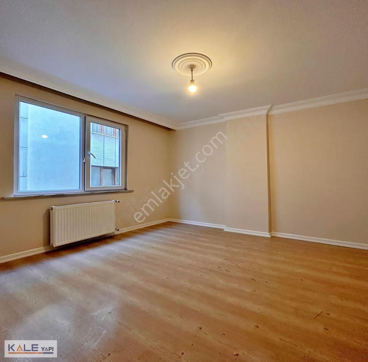 Metrobüsün Dibinde Krediye Uygun Satılık 2+1 Arakat Daire - Görsel 4