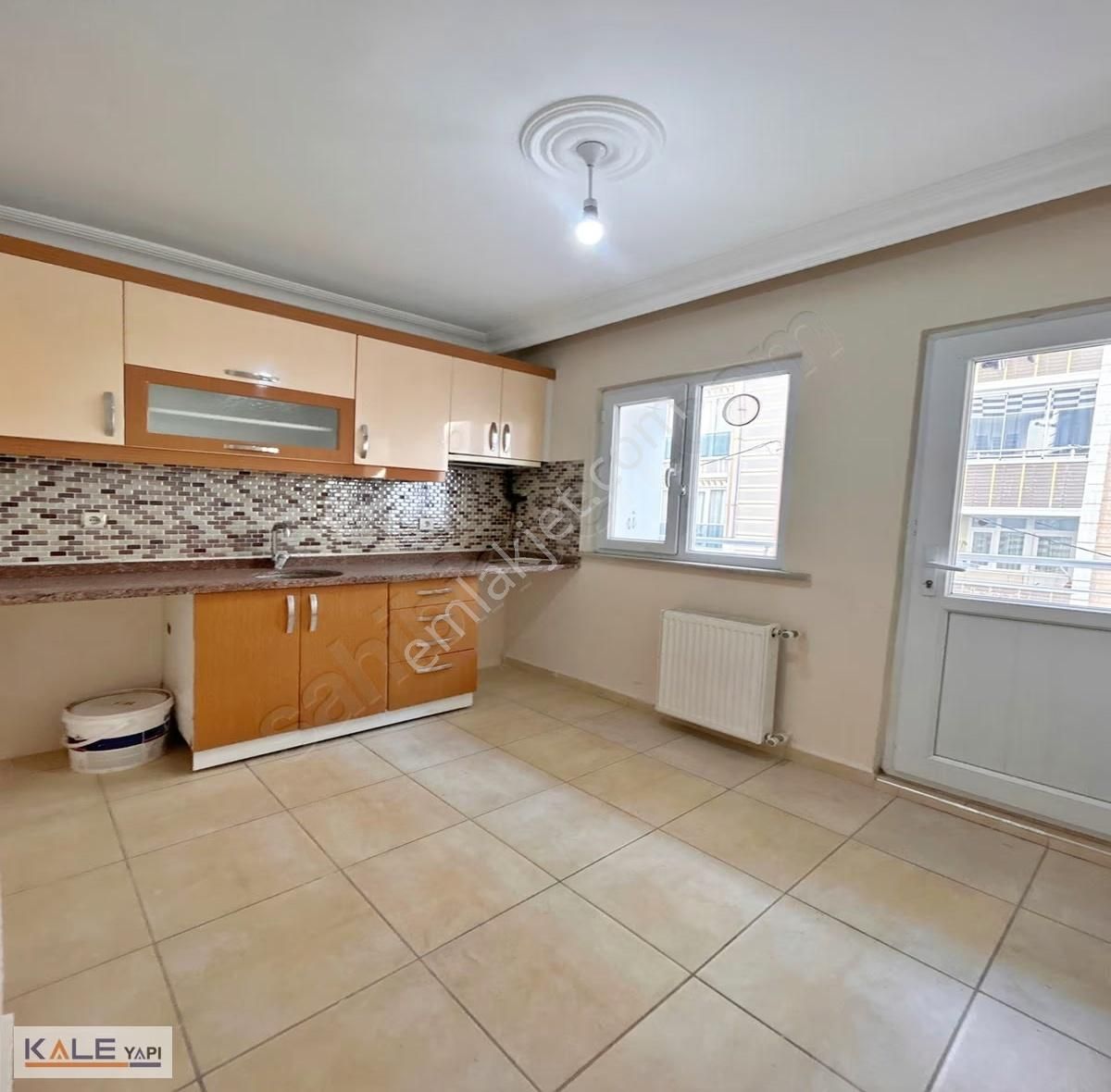 Metrobüsün Dibinde Krediye Uygun Satılık 2+1 Arakat Daire - Görsel 13