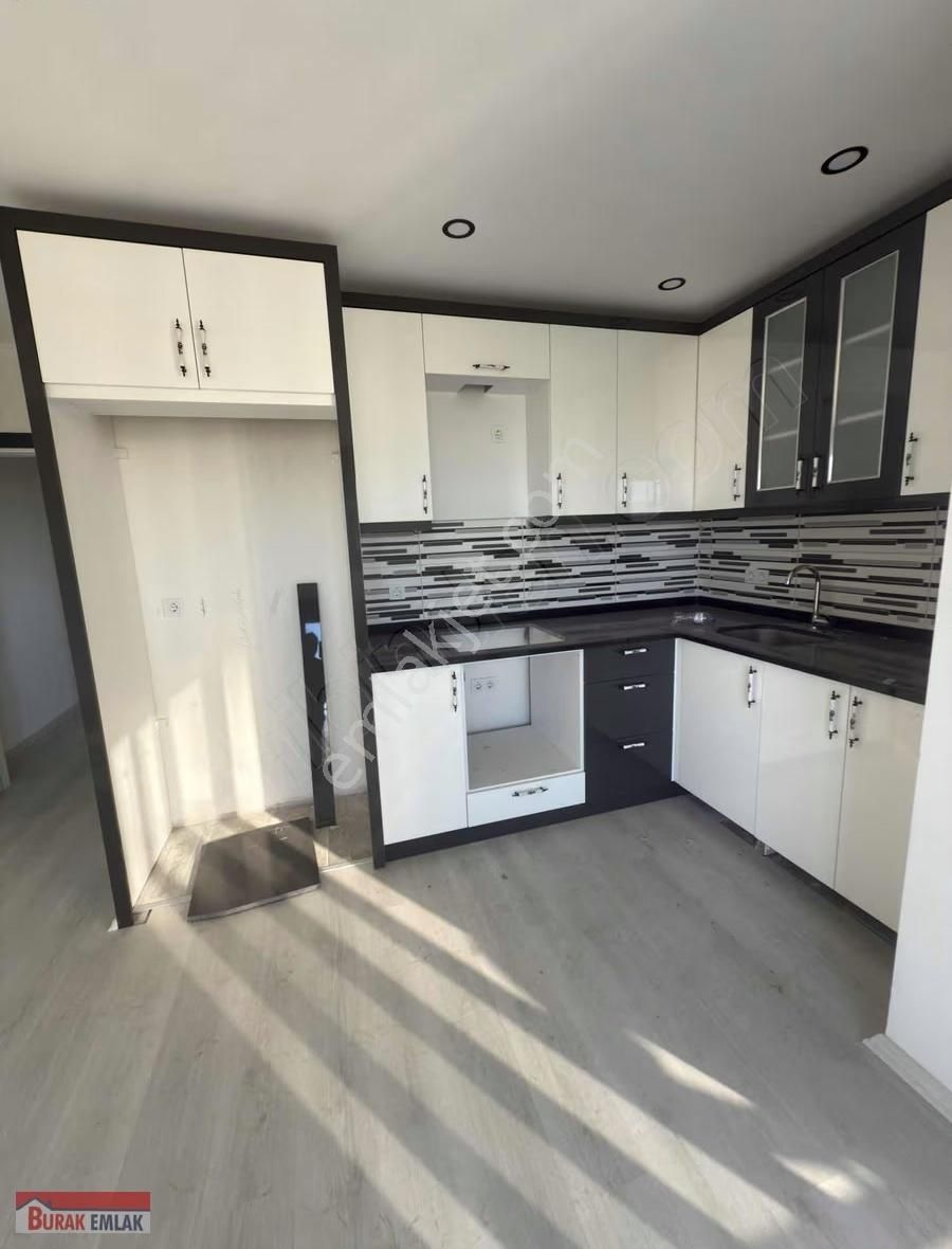 Burak Emlaktan Satılık 2+1 Daire - Görsel 2