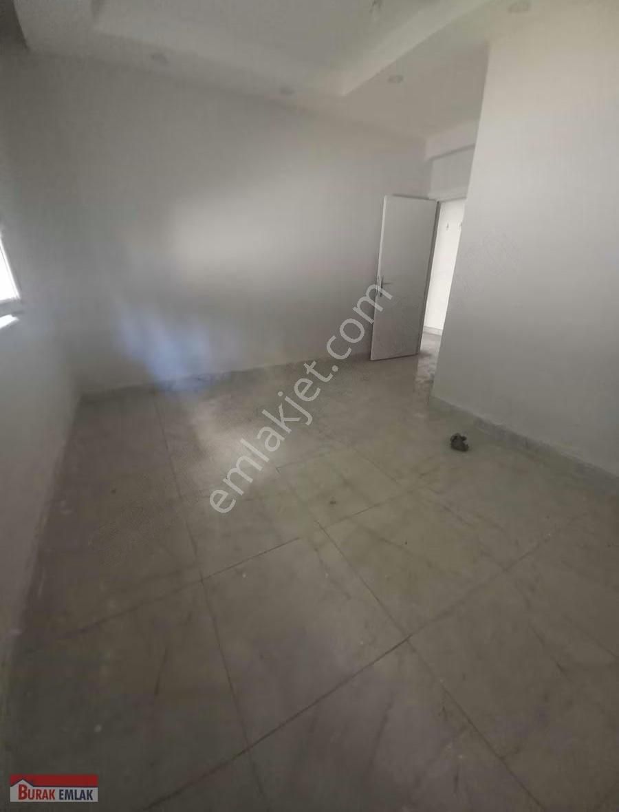 Burak Emlaktan Satılık 1+1 Daire - Görsel 3