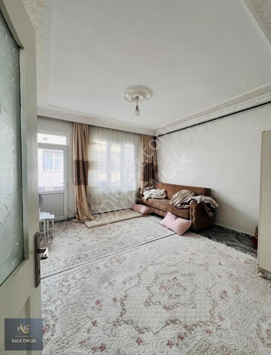 Halk Emlak'tan Basrada Satılık 3 Katlı Müstakıl Ev