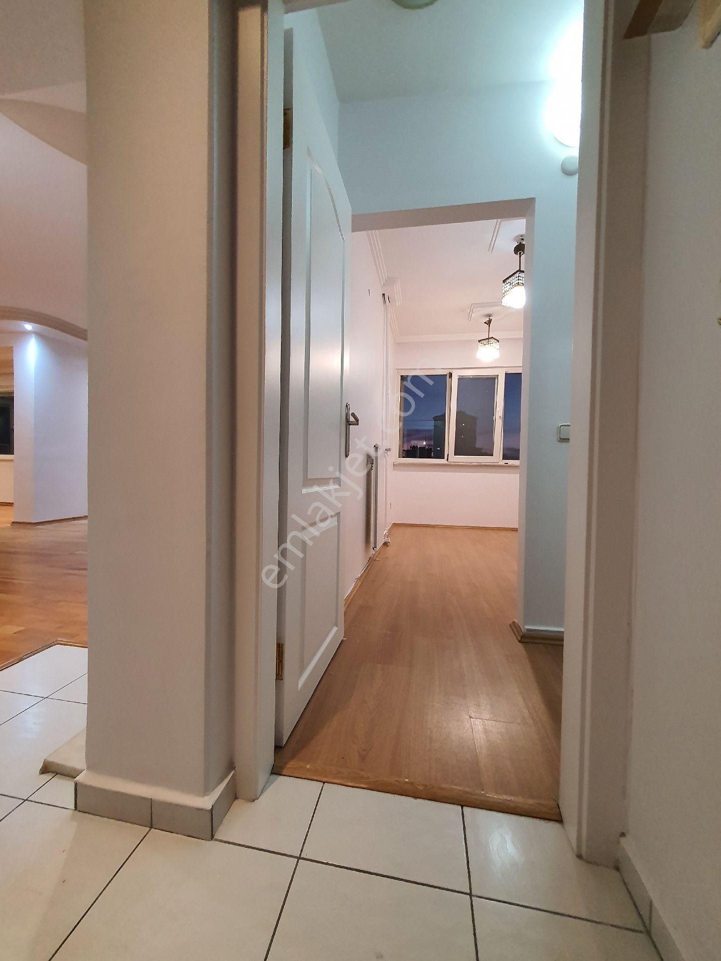 Atatürk Cadesine İkinci Bina 3+1, Kadıköy - Görsel 14