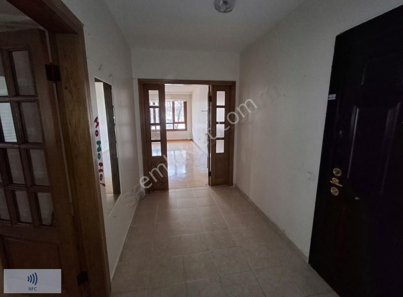 G.o.p.'da Bahçe Girişli Kiralık 3+1 Daire - Görsel 7