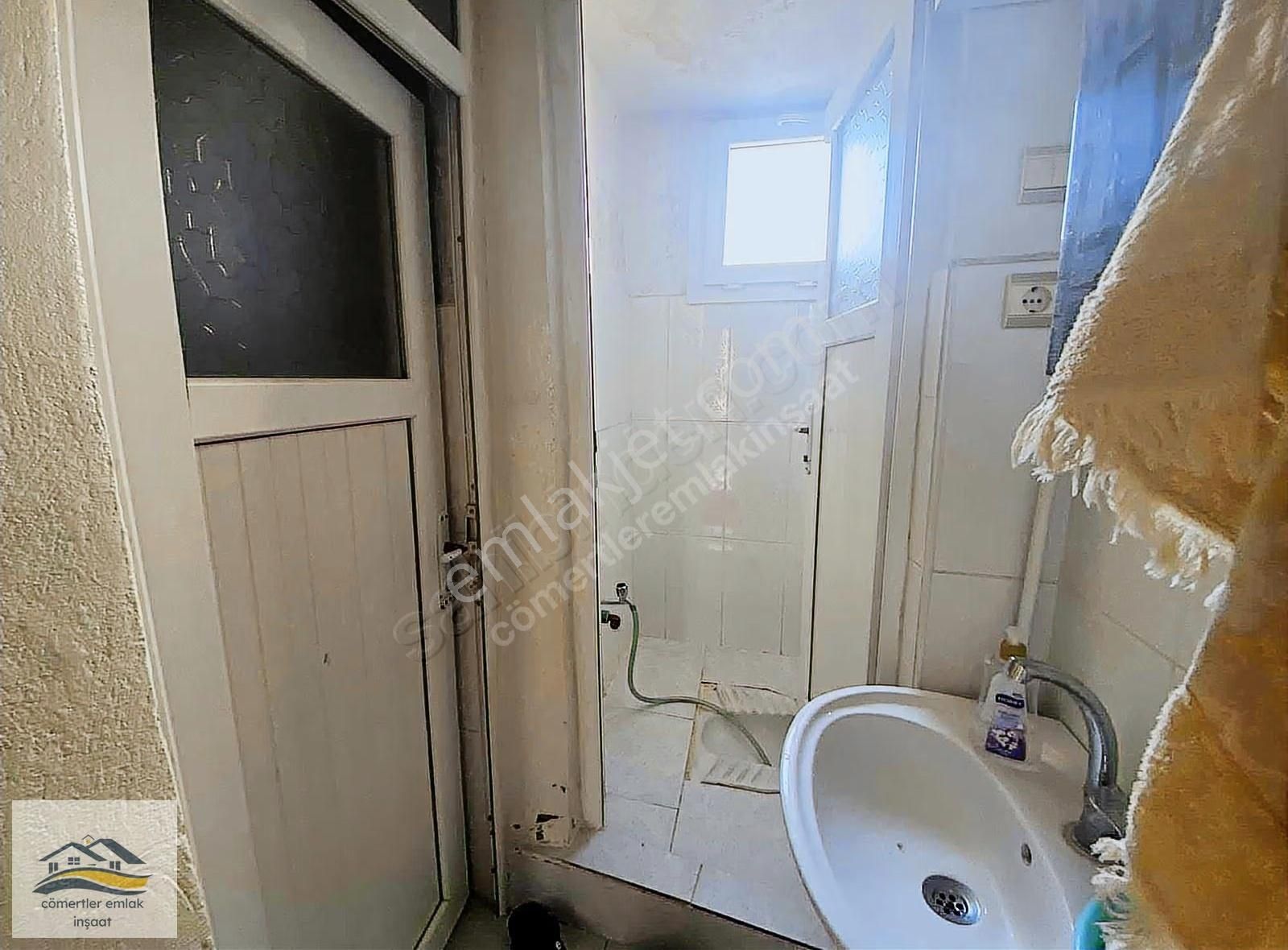 Nuri Pazarbaşı Mah. 90m 2 Katlı K. Başı, Temiz Ev - Görsel 14