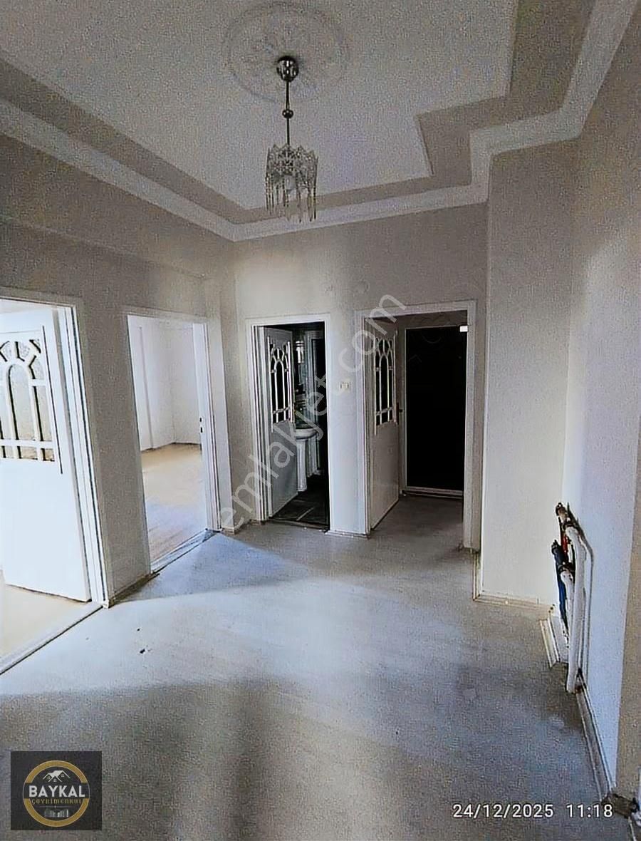 Keykubat'ta 3+1 Temiz Daire - Görsel 2