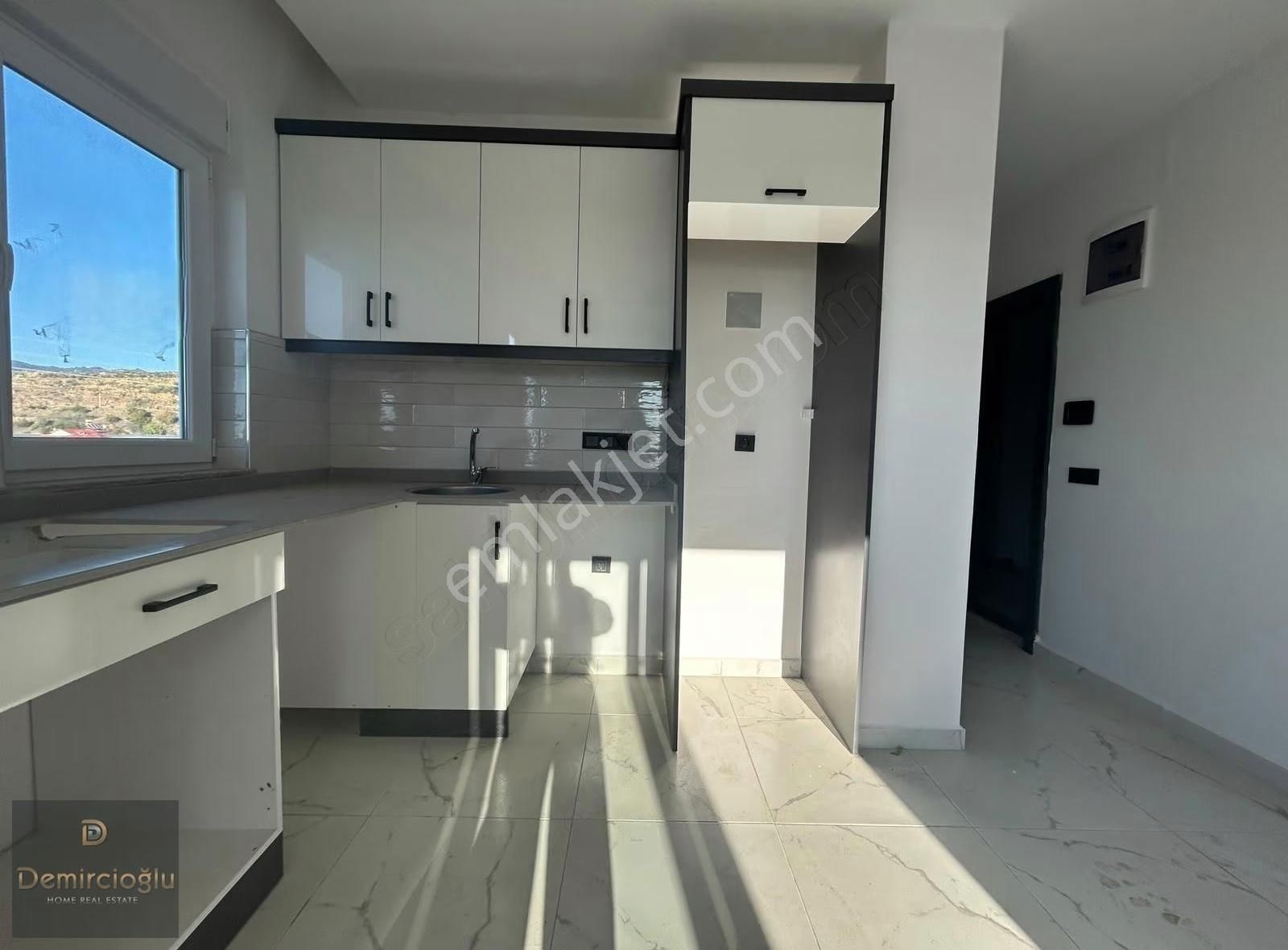 Alanya Konaklıda Full Deniz Manzaralı Sıfır 1+1 Kiralık Daire - Görsel 4