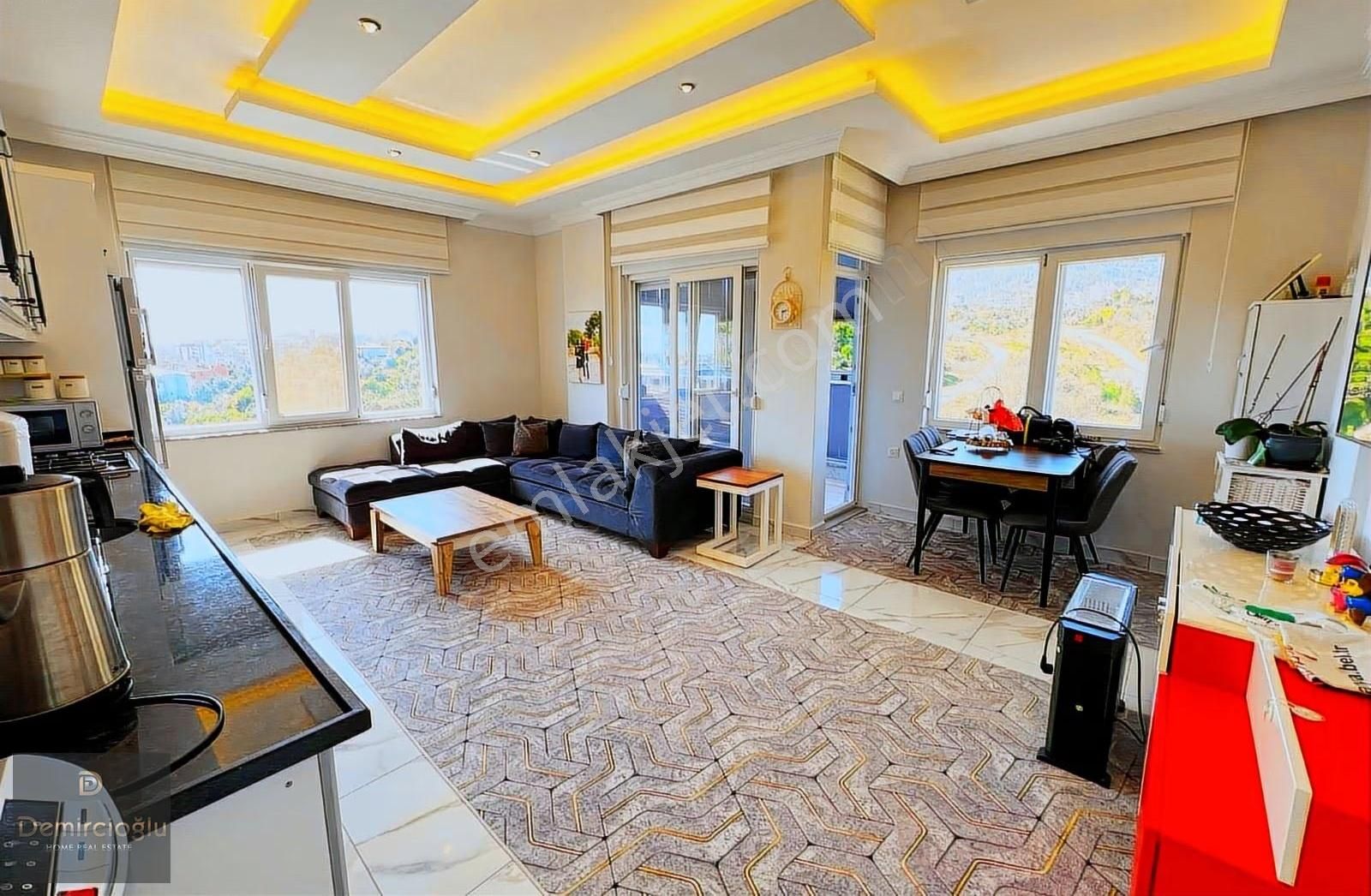 Alanya Oba'da 4+1 Dubleks 250m² Net Deniz Manzaralı Takasa Açık - Görsel 7