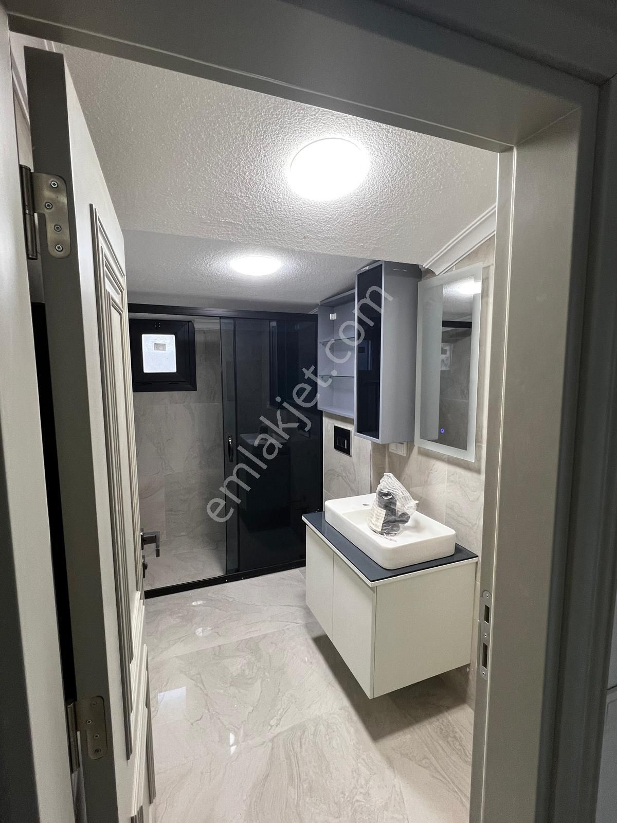 Naturel Gayrimenkulden Çengelköyde Rezidans Tadında 6+1 Daire - Görsel 11