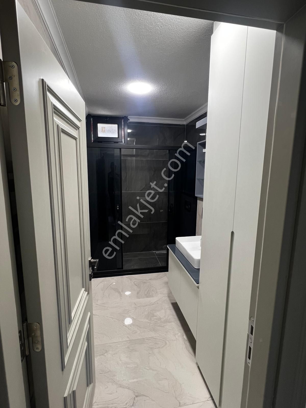 Naturel Gayrimenkulden Çengelköyde Rezidans Tadında 6+1 Daire - Görsel 20