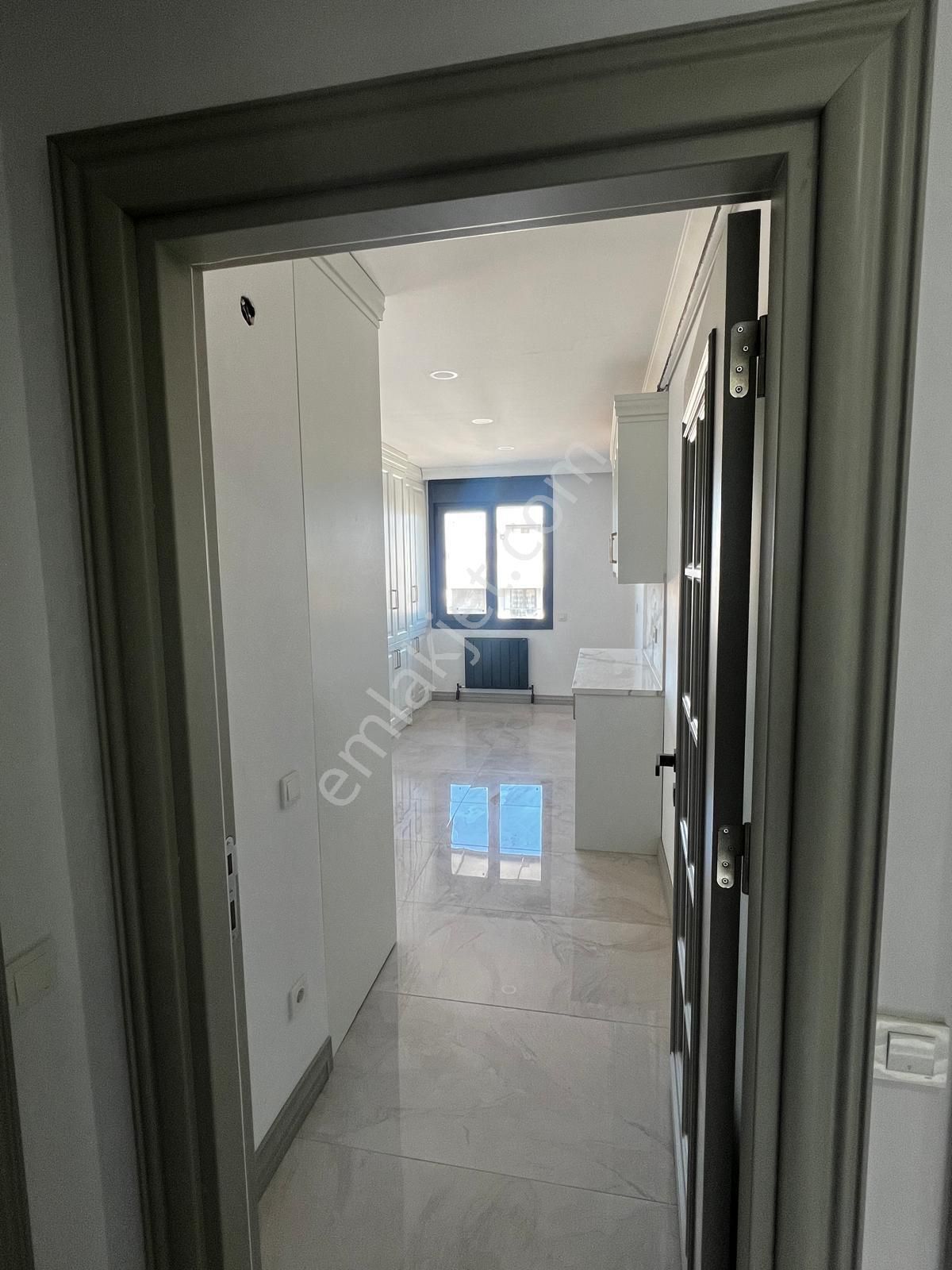 Naturel Gayrimenkulden Çengelköyde Rezidans Tadında 6+1 Daire - Görsel 22